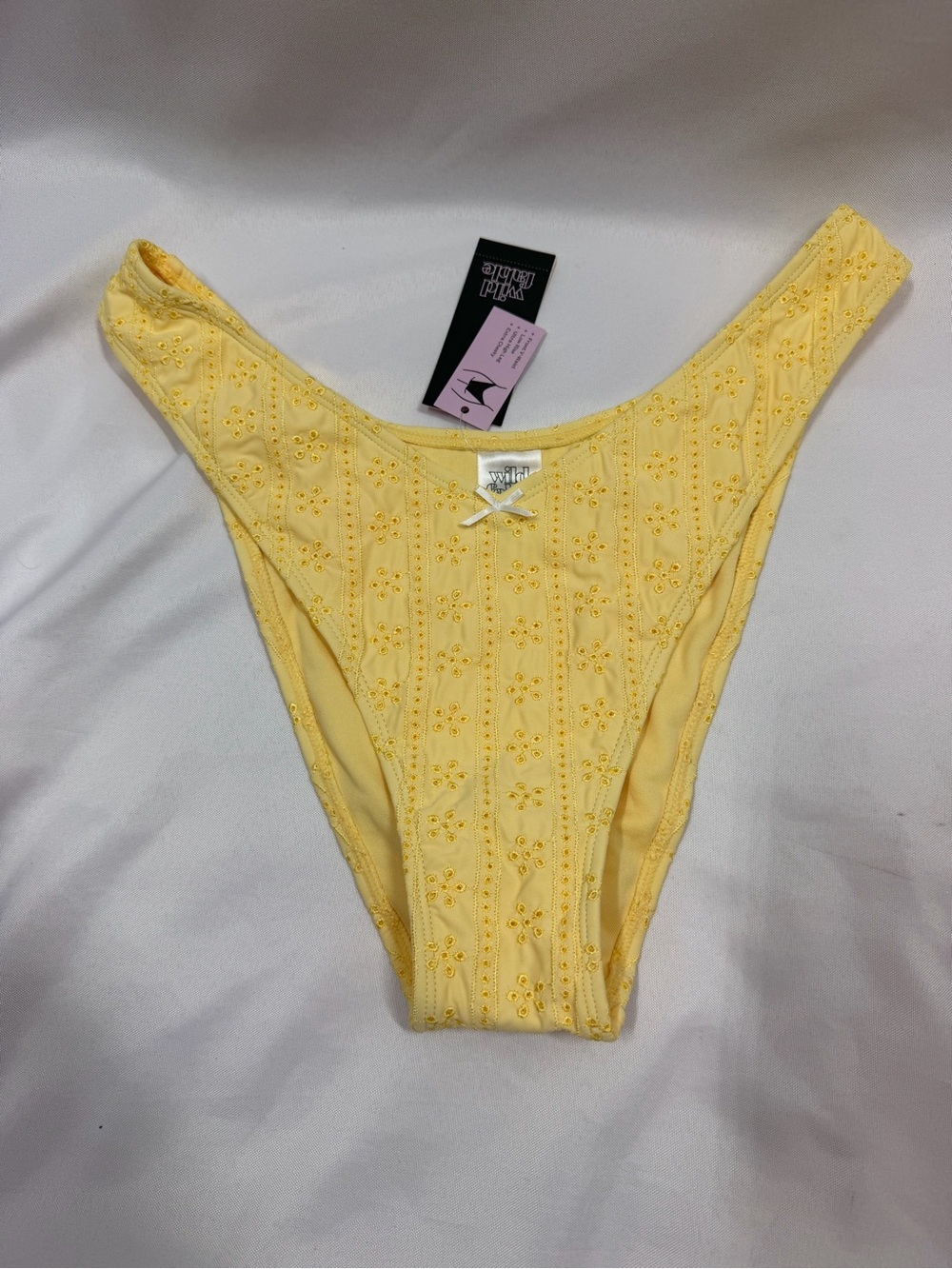 NWT Wild Fable | Eyelet Embroidery Yellow Swim Bottoms Women's Size Large